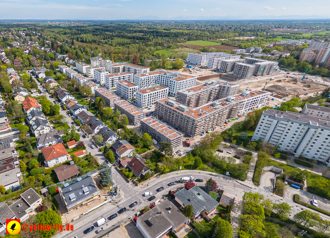 04.05.2023 - Luftbilder vom Alexisqaurtier und Pandion Verde in Neuperlach